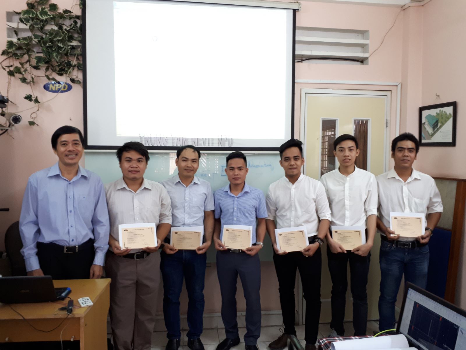 Chúc mừng Học viên Revit nhận giấy chứng nhận Revit Tháng 9 năm 2018